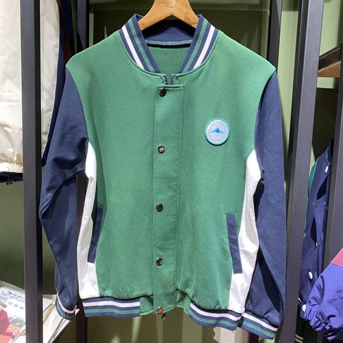 中小學生校服
